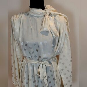 Women's vintage 1980's pure silk dress ( Size L)